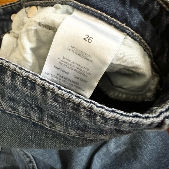 Joes Jeans Ozzie Shorts - Picture 11 of 11